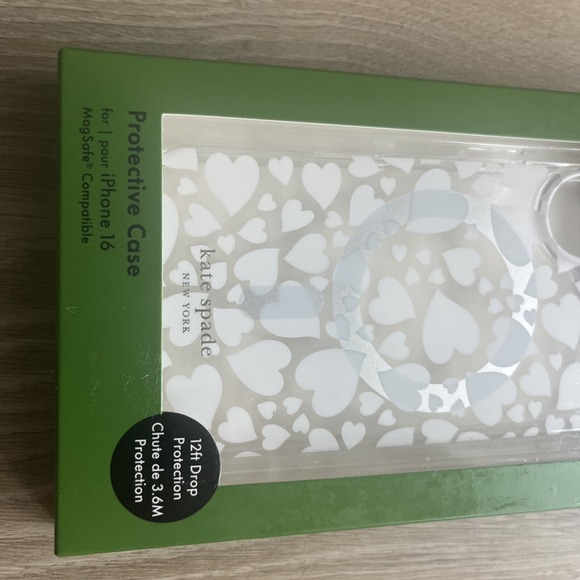 KATE SPADE‎ Protective Case Magsafe For IPHONE 16 White Clear Hearts - Picture 2 of 5